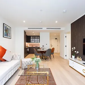 Austin David Royal Wharf Apartment London