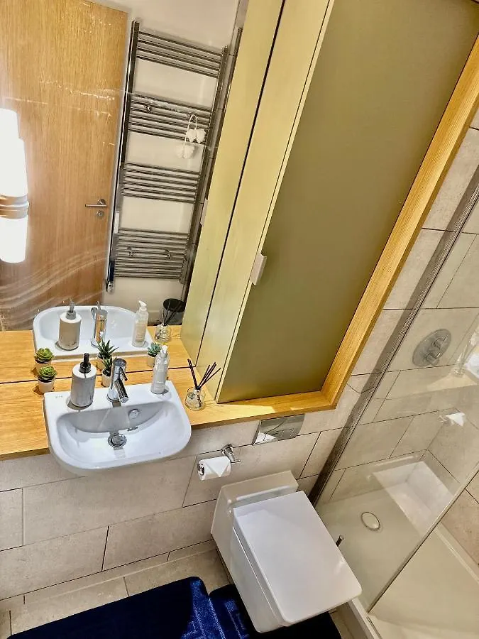 Modern Luxury Oasis Rooms 02 Arena-Excel-Canary Wharf Ldn London Apartment